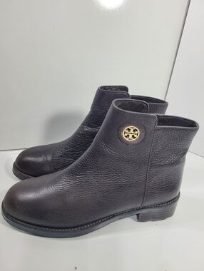 Tory Burch Junction Black Pebbled Leather Ankle Booties Gold Logo Size 7